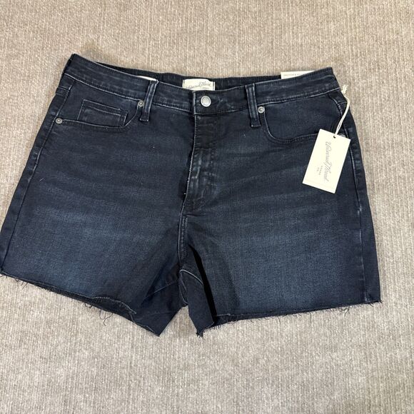 Universal Pants - Universal Threads Women Shorts 14/32 High Rise‎ Midi NWT